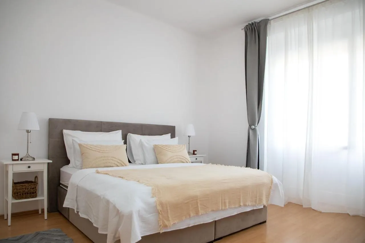 Brand New City Center Apartment Nostalgija Split